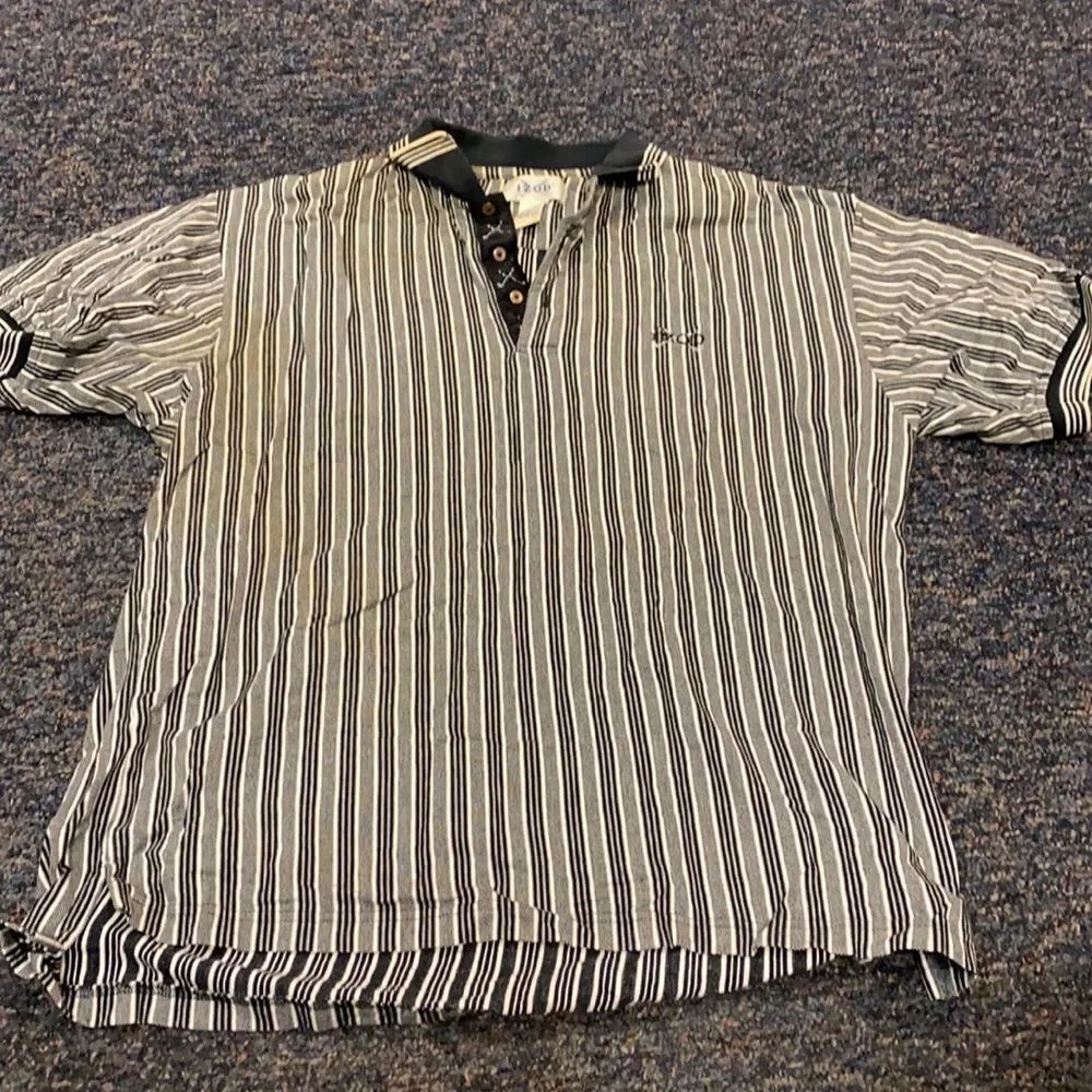IZod Black and white hockey Polo shirt sz. M